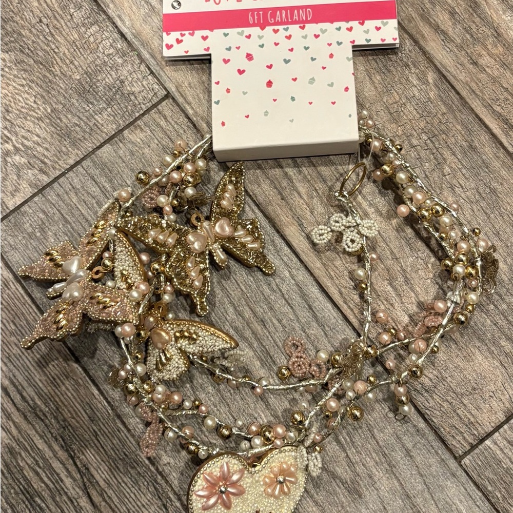 2  NWT Cupcake & Cashmere Heart Butterf Valentine Beaded Garland 6ft - Picture 6 of 6
